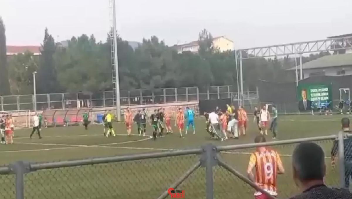 Kocaeli'de iki amatör maçta futbolcular ve taraftarlar hengame etti, polis