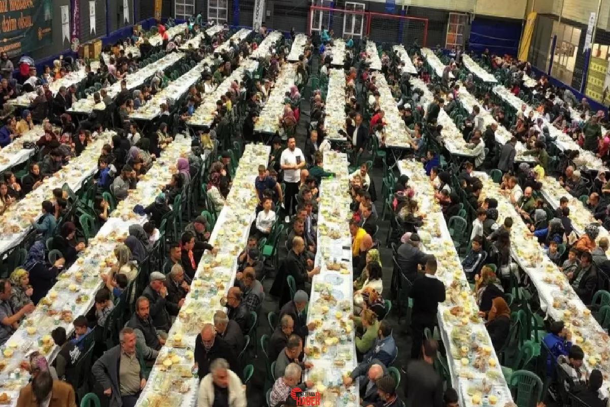 Kocasinan Belediyesi, Ziyagöklap Mahallesi'nde düzenlediği iftar programında 2.500 kişiyle birlikte