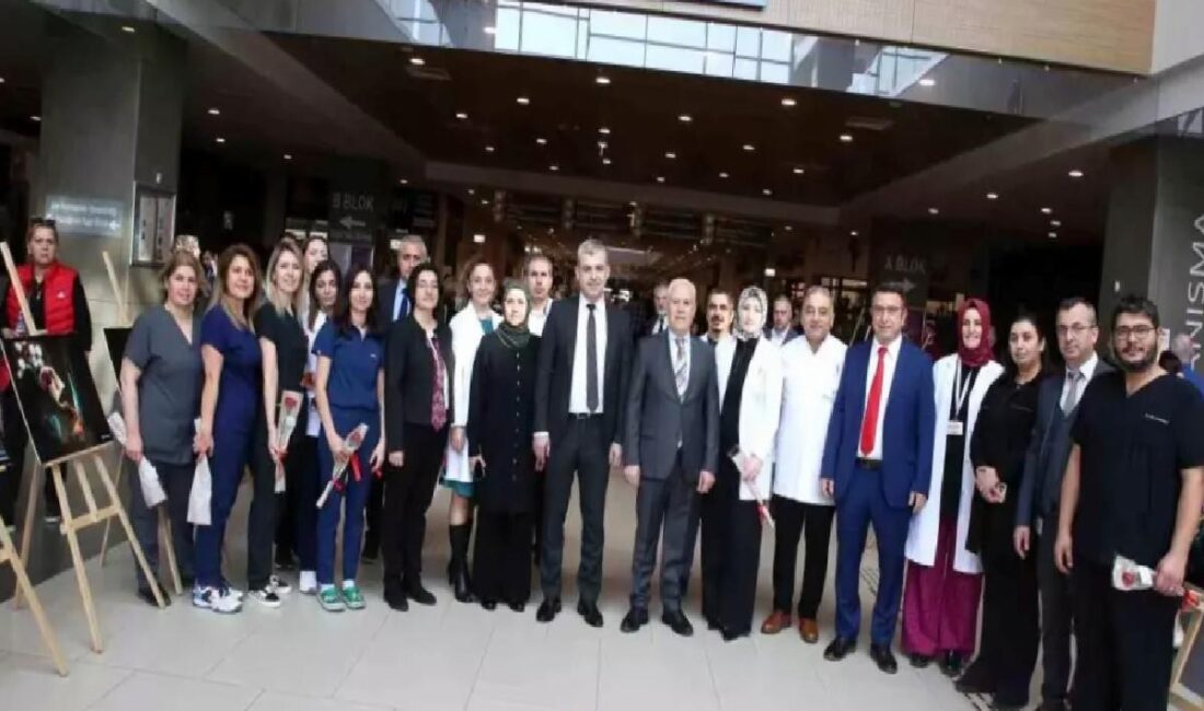 Bursa Büyükşehir Belediye Başkanı Mustafa Bozbey, 14 Mart Tıp Bayramı