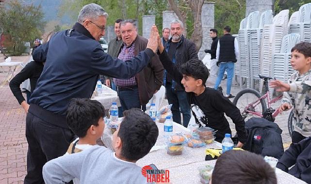 Kemer Belediye Başkanı Necati Topaloğlu, Ramazan ayı hasebiyle Beldibi Mahallesi'nde