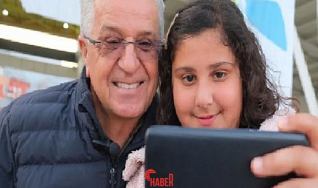 Kemer Belediye Başkanı Necati Topaloğlu ev sahipliğinde Kuzdere Mahallesi'nde iftar