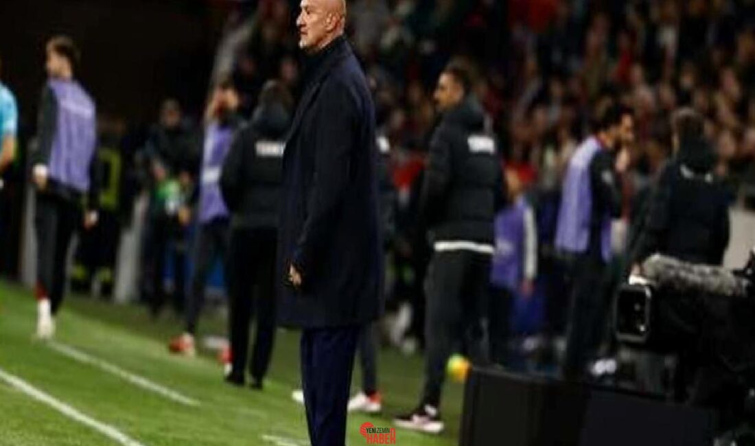 UEFA Uluslar Ligi play-off çeşidi rövanş maçında alanında Türkiye'ye 3-0