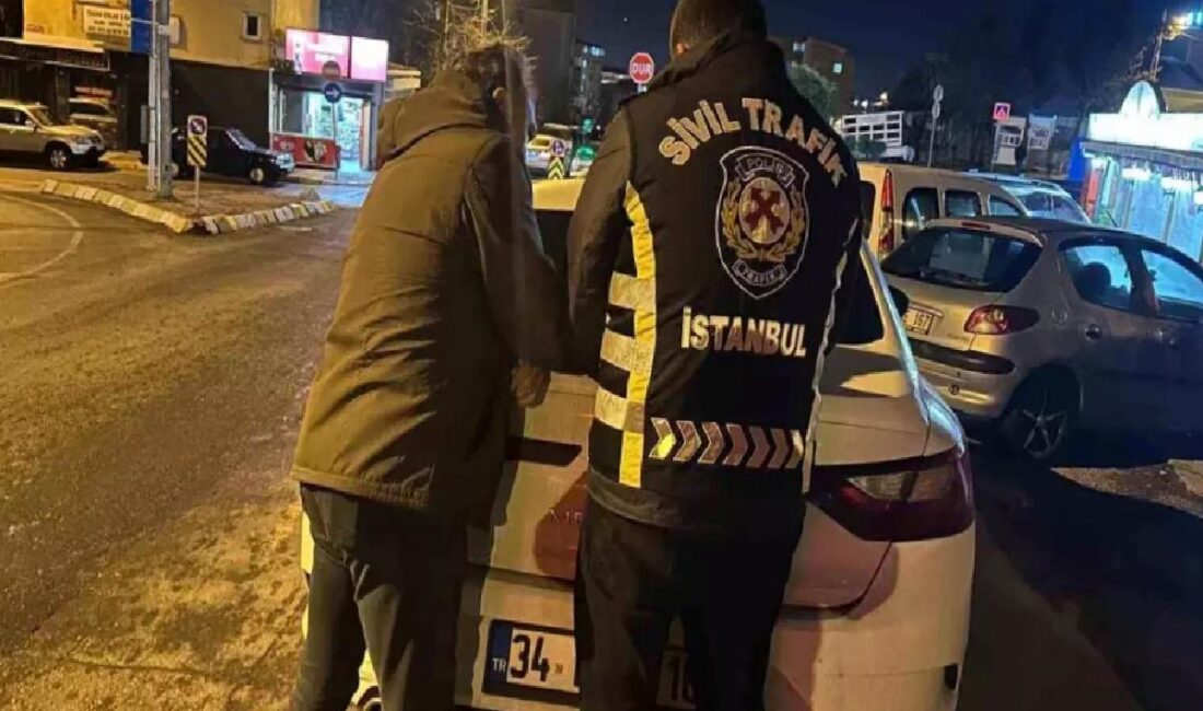 Maltepe'de kırmızı ışık ihlali yapan şoförlere toplam 15.587 Lira ceza