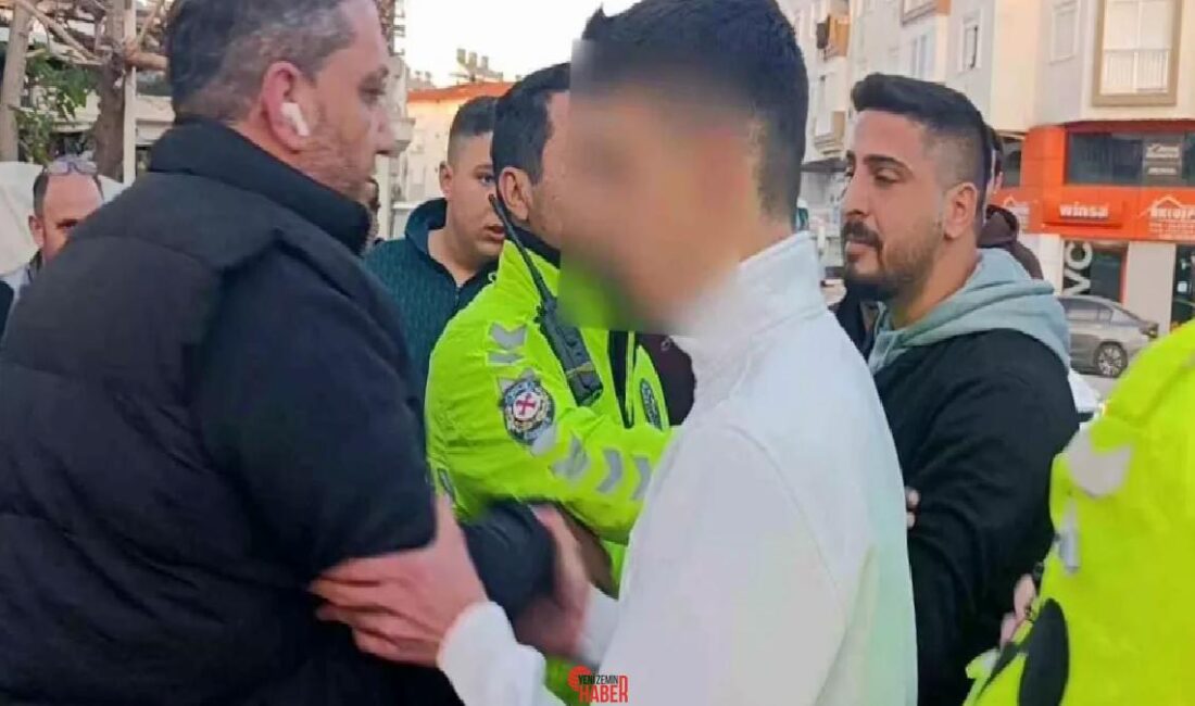 Kırmızı ışık ihlaliyle meydana gelen kazada gerginlik yaşandı, taraflar ortasında
