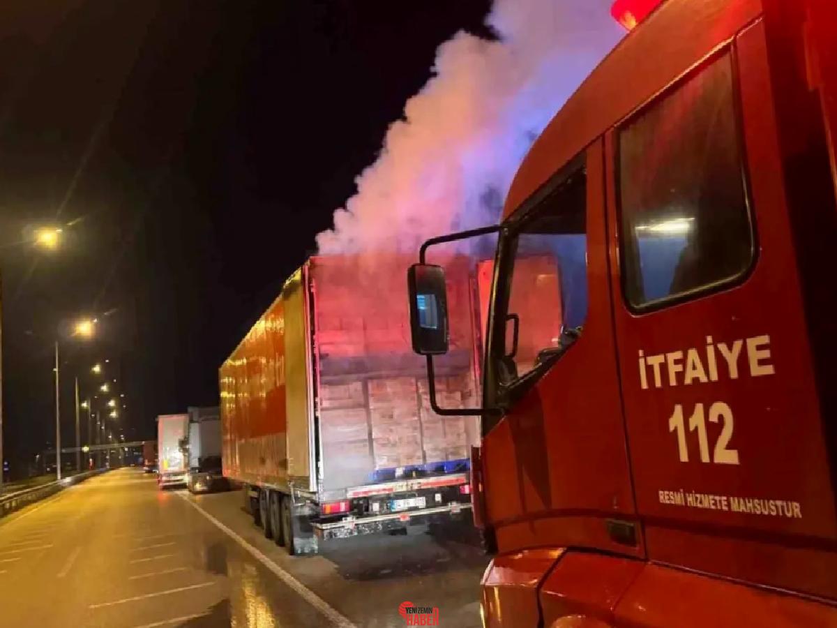 Amasya Merzifon'da kuruyemiş yüklü TIR'da çıkan yangın itfaiye tarafından söndürüldü.