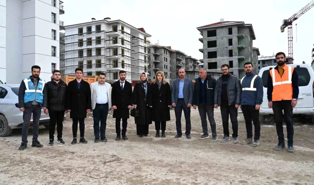 Taştepe ve Melekbaba Mahallelerinde yürütülen Rezerv Alan çalışmalarını inceleyen AK