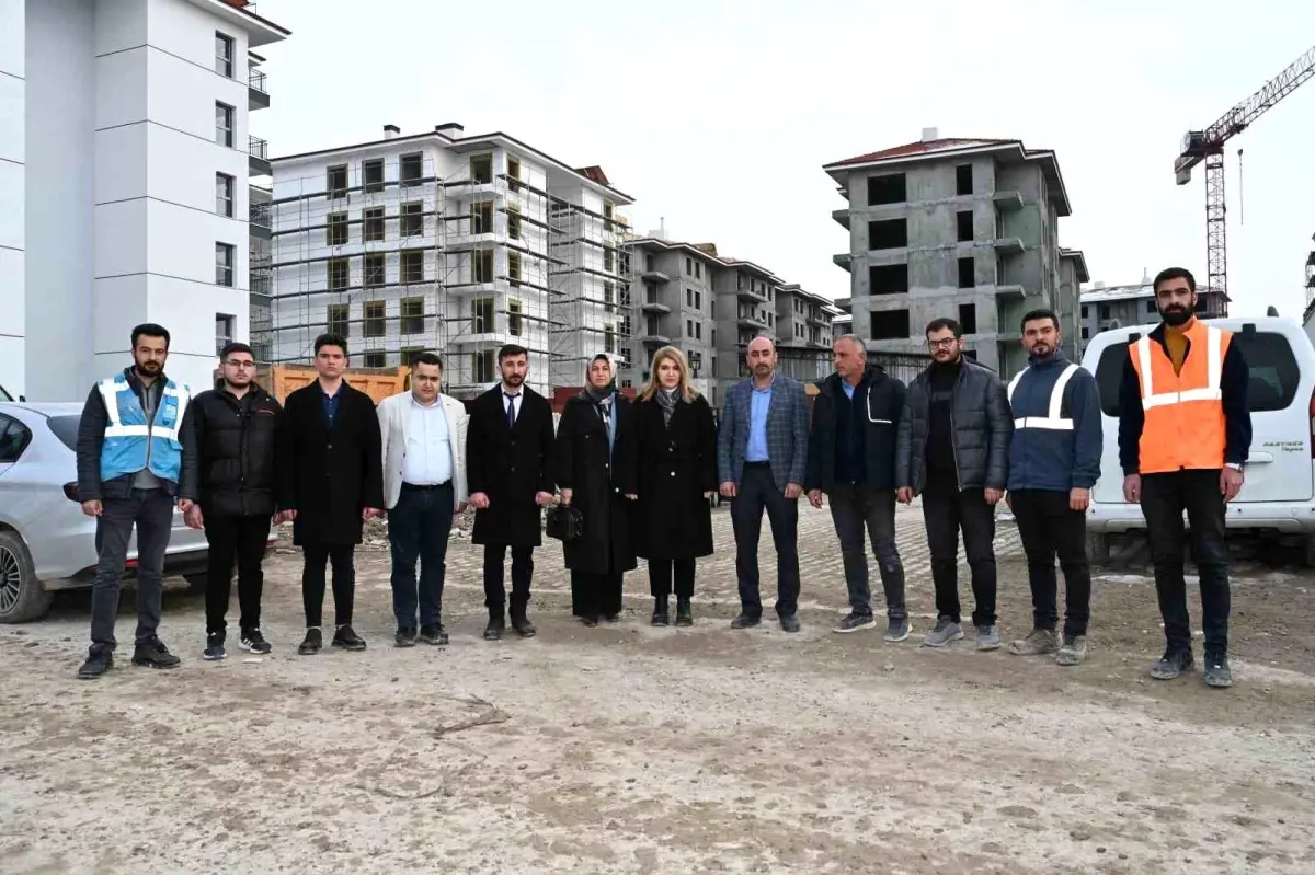 Taştepe ve Melekbaba Mahallelerinde yürütülen Rezerv Alan çalışmalarını inceleyen AK