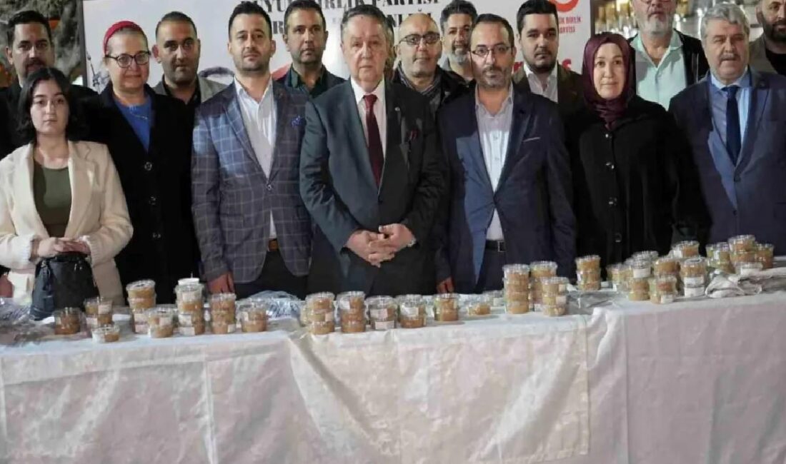 Büyük Birlik Partisi eski Genel Lideri Muhsin Yazıcıoğlu ve helikopter