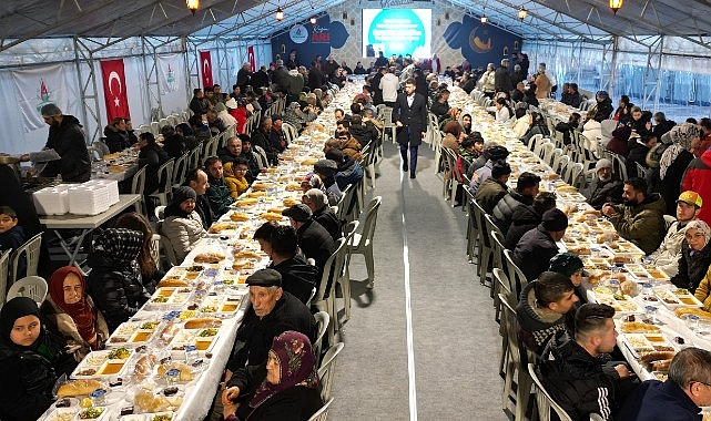 Nevşehir Belediyesi tarafından Kapadokya Kültür ve Sanat Merkezi önüne kurulan