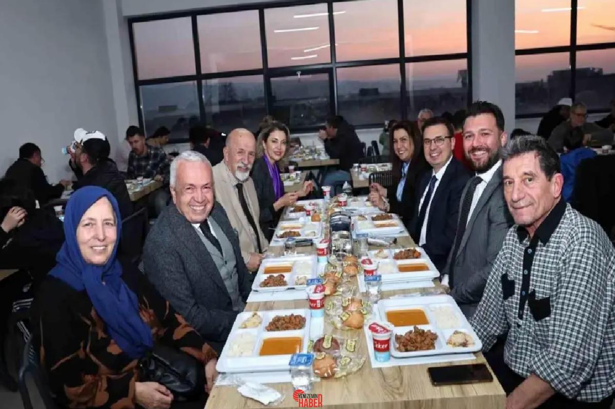 Nilüfer Belediye Başkanı Şadi Özdemir, Ramazan ayında her gün yüzlerce