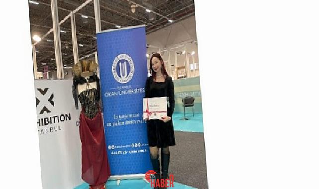 İstanbul Okan Üniversitesi Dokumacılık ve Moda Tasarımı Kısmı öğrencileri, İstanbul
