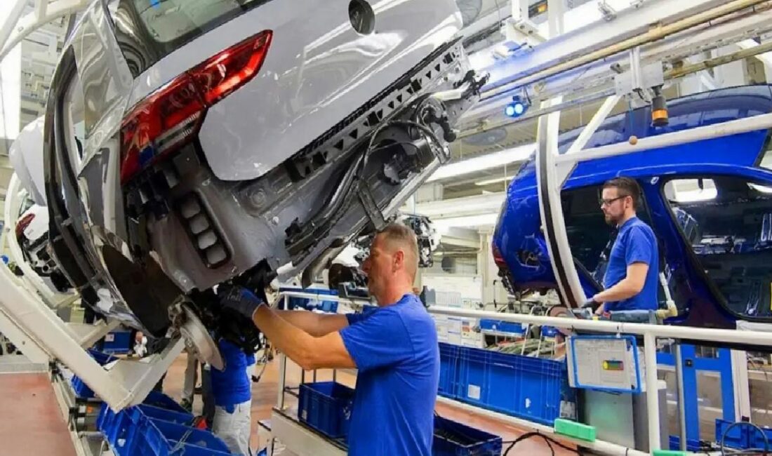 ABD Başkanı Donald Trump, otomotiv üreticilerini tehdit etti. ABD dışında