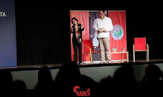Dünya Bayanlar Günü’nde Balçova Belediyesi’nin konuğu olan Usta Oyuncu Oya