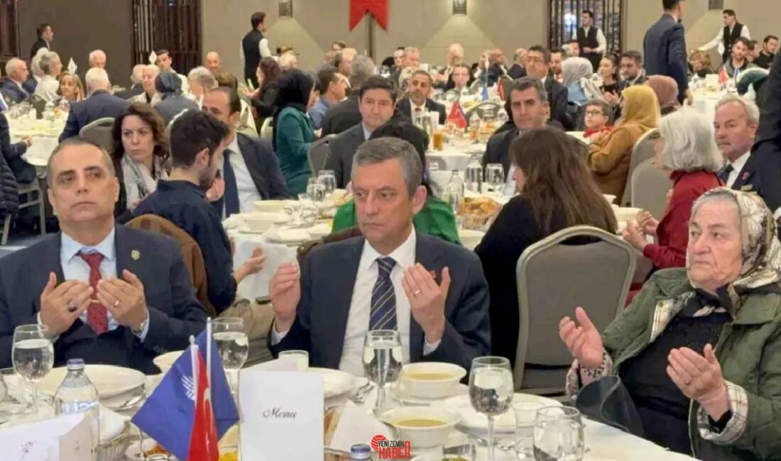 CHP Genel Başkanı Özgür Özel, İstanbul'da bir otelde şehit aileleri