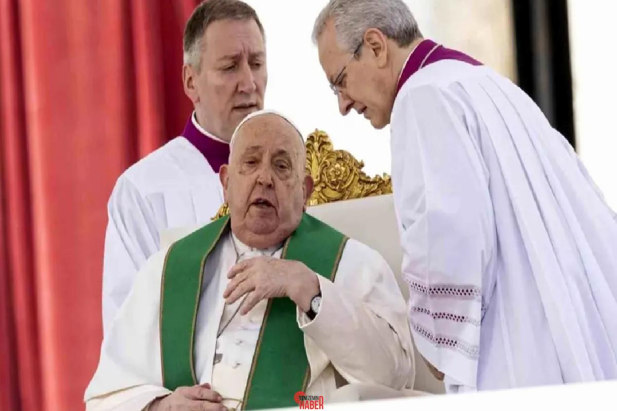 Papa Francis, tedavi altında olduğu hastanede iki kere akut teneffüs