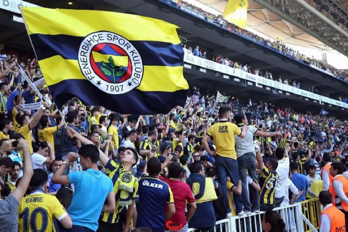 Fenerbahçe, dönem başında takımına kattığı deneyimli forvet Cenk Tosun ile
