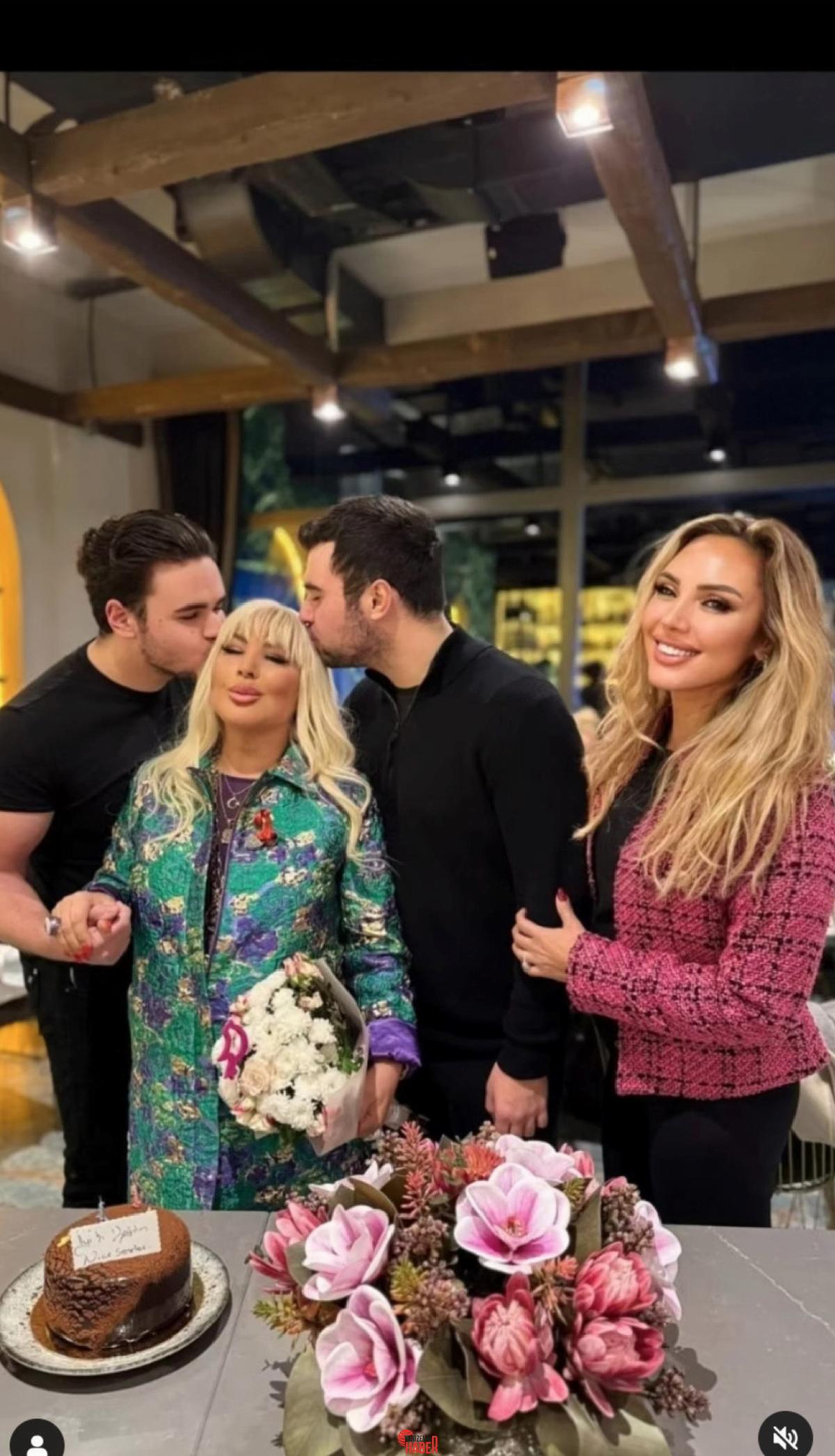 safiye soyman torunlariyla poz verdi 0 ZDmnzDRW