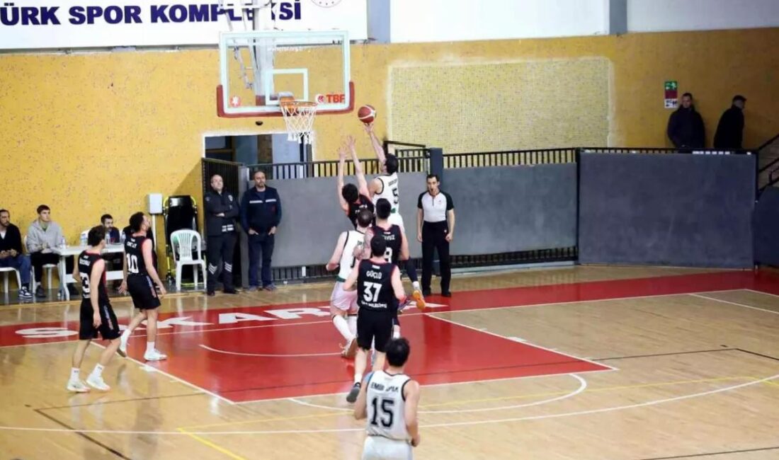 Uşak Basketbol'a 66-62 mağlup olan Sakarya Büyükşehir Basketbol Takımı, Play-Off