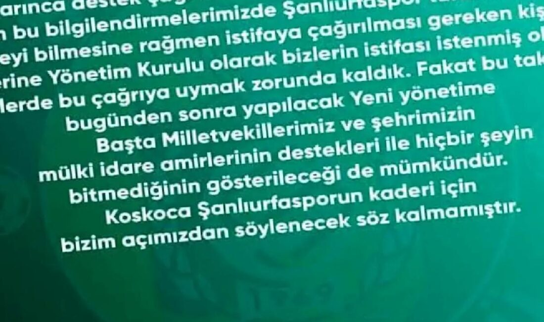 Şanlıurfaspor, Esenler Erokspor'a 2-0 yenilmesinin ardından taraftarların 'yönetim istifa' davetine