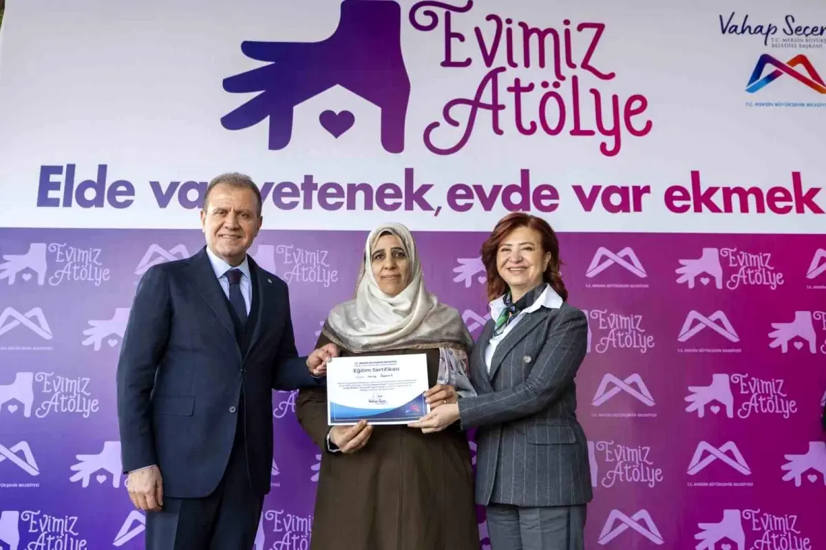 Mersin Büyükşehir Belediye Başkanı Vahap Seçer, 'Evimiz Atölye Projesi'nin geçtiğimiz