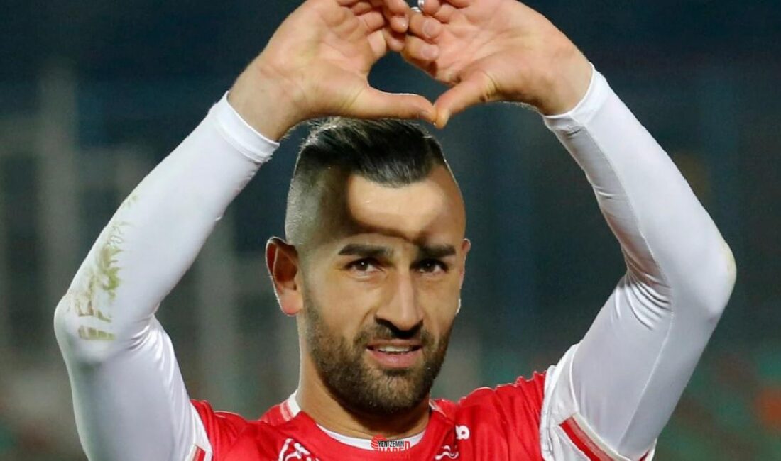 İran'daki futbolun ve yaşamın kendisini şaşırttığını söyleyen Serdar Dursun, Süper