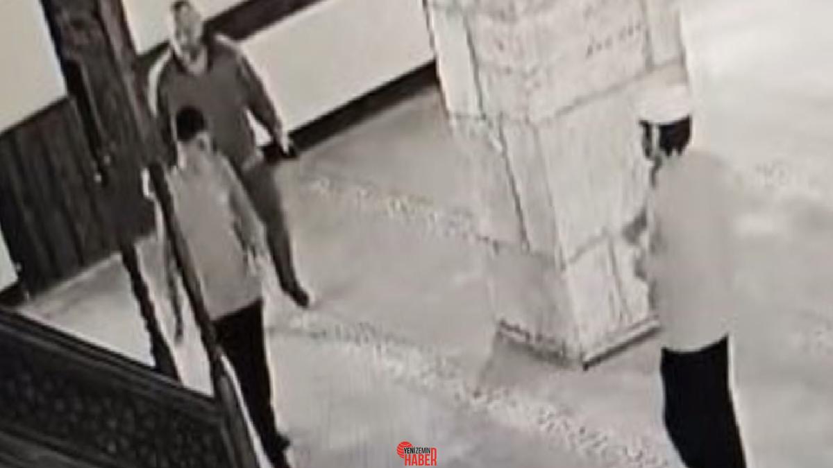 Sarkışla ilçesinde genç bir hafız, okul sonrası Kur'an okumak için