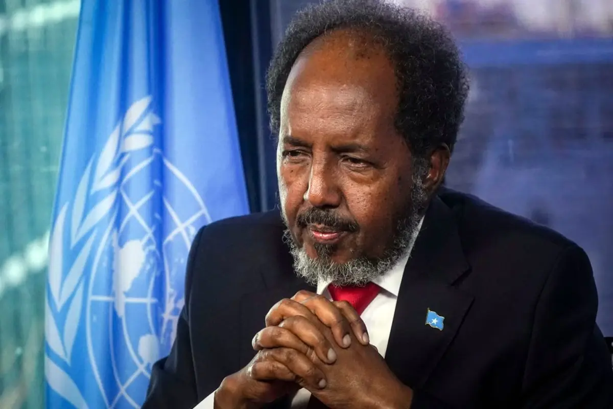 Somali'nin başkenti Mogadişu'da terör örgütü eş-Şebab, Cumhurbaşkanı Hasan Pir Mahmud'un