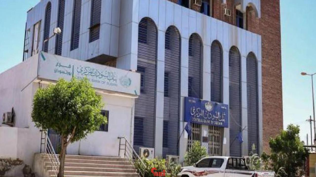 Sudan ordusu, başşehir Hartum'da devam eden çatışmalarda Merkez Bankası binasının