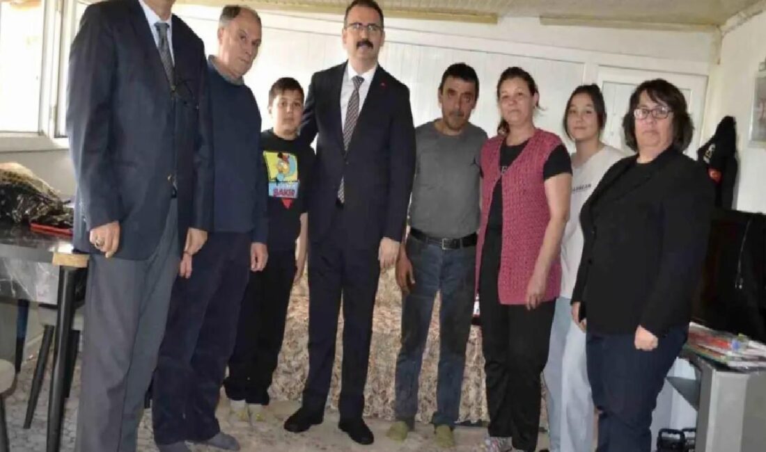 Kaymakam Ateş, ailelerin gereksinimlerini dinleyerek dayanak olma kelamı verdi. Toplumsal
