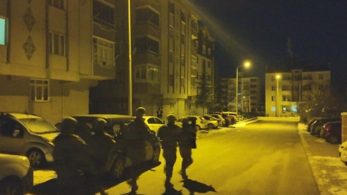 Samsun, İstanbul, Malatya, Gaziantep ve Tokat'ta düzenlenen siber dolandırıcılık operasyonunda