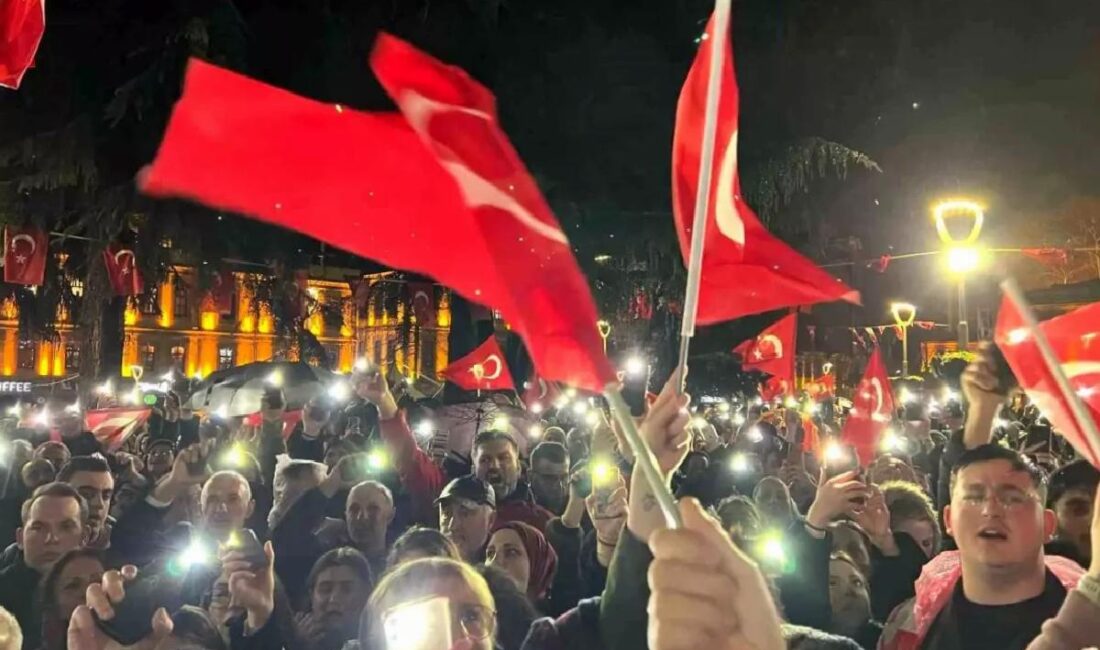 CHP Trabzon Vilayet Başkanlığı üyeleri, gözaltına alınan İstanbul Büyükşehir Belediye