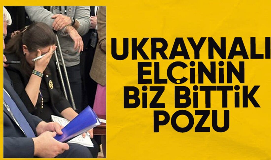 ABD Başkanı Donald Trump ve Vladimir Zelensky ortasında, Beyaz Saray'da