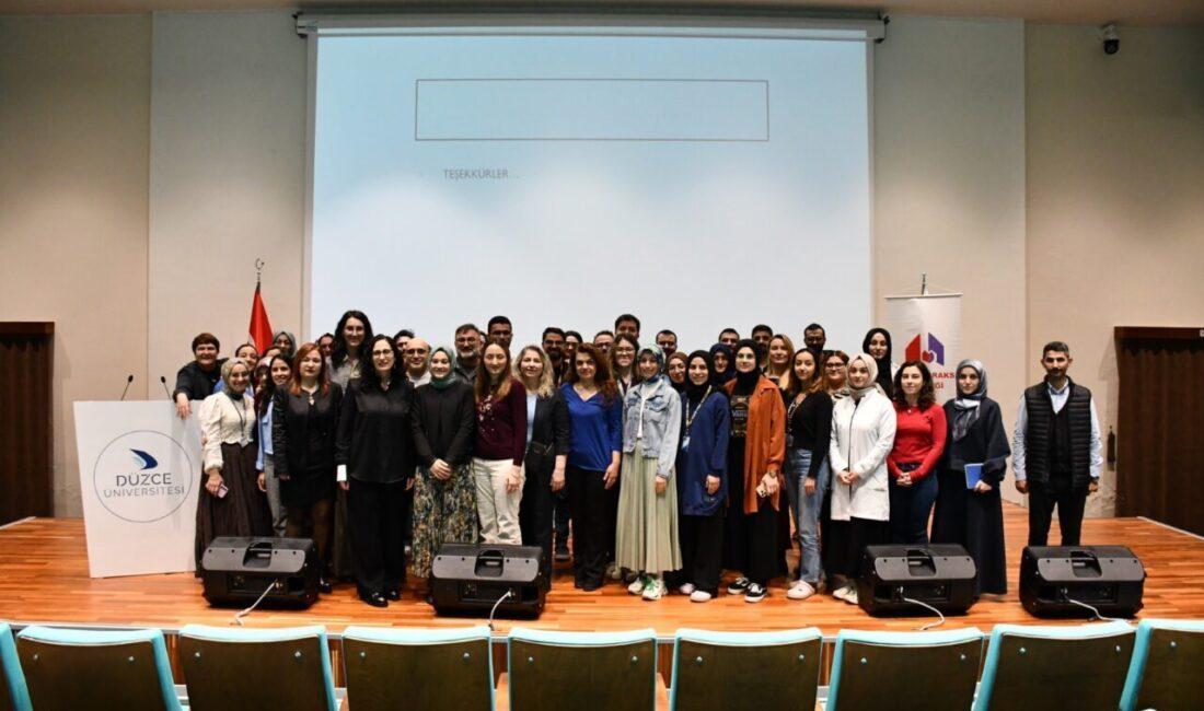 Moderatörlüğünü ve açılış konuşmasını yapan Düzce Üniversitesi Tıp Fakültesi Göğüs