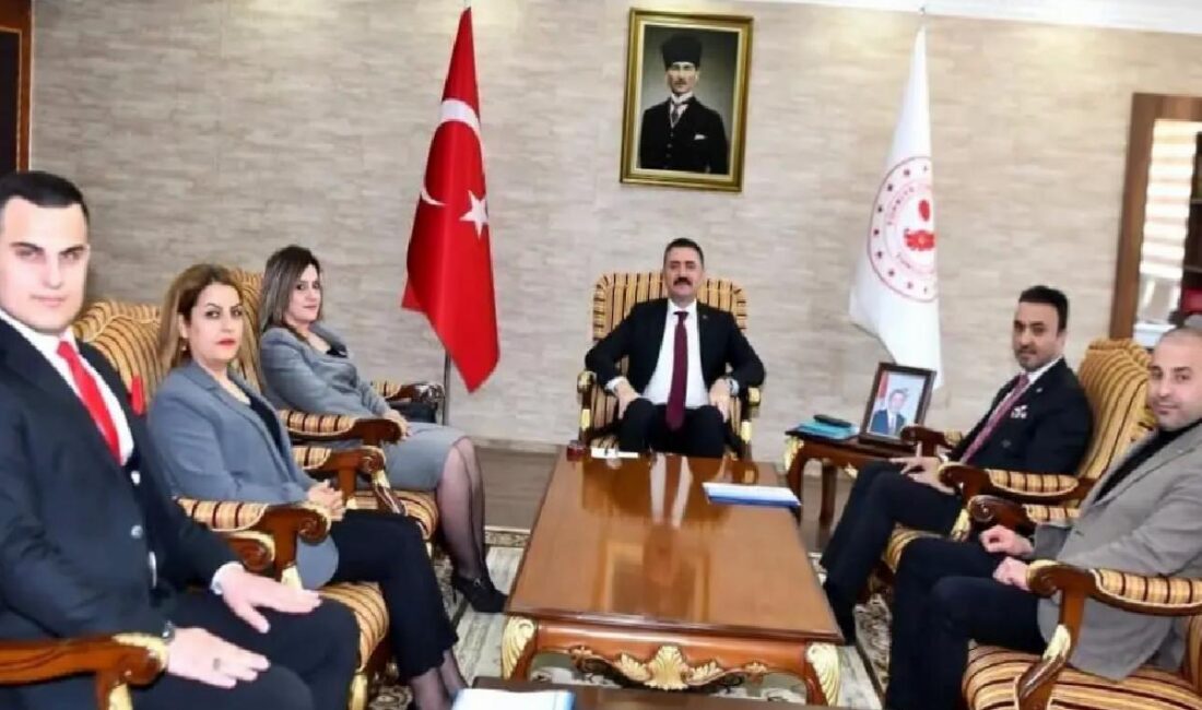 Tüketiciyi Muhafaza Haftası kapsamında Vali Tekbıyıkoğlu, tüketici hakem heyetini ağırladı.