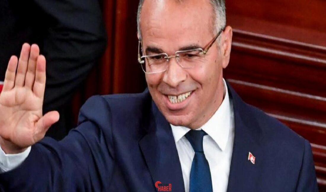 Tunus Cumhurbaşkanı Kais Saied, ülkedeki iktisat krizi ve İtalya'ya ulaşmak