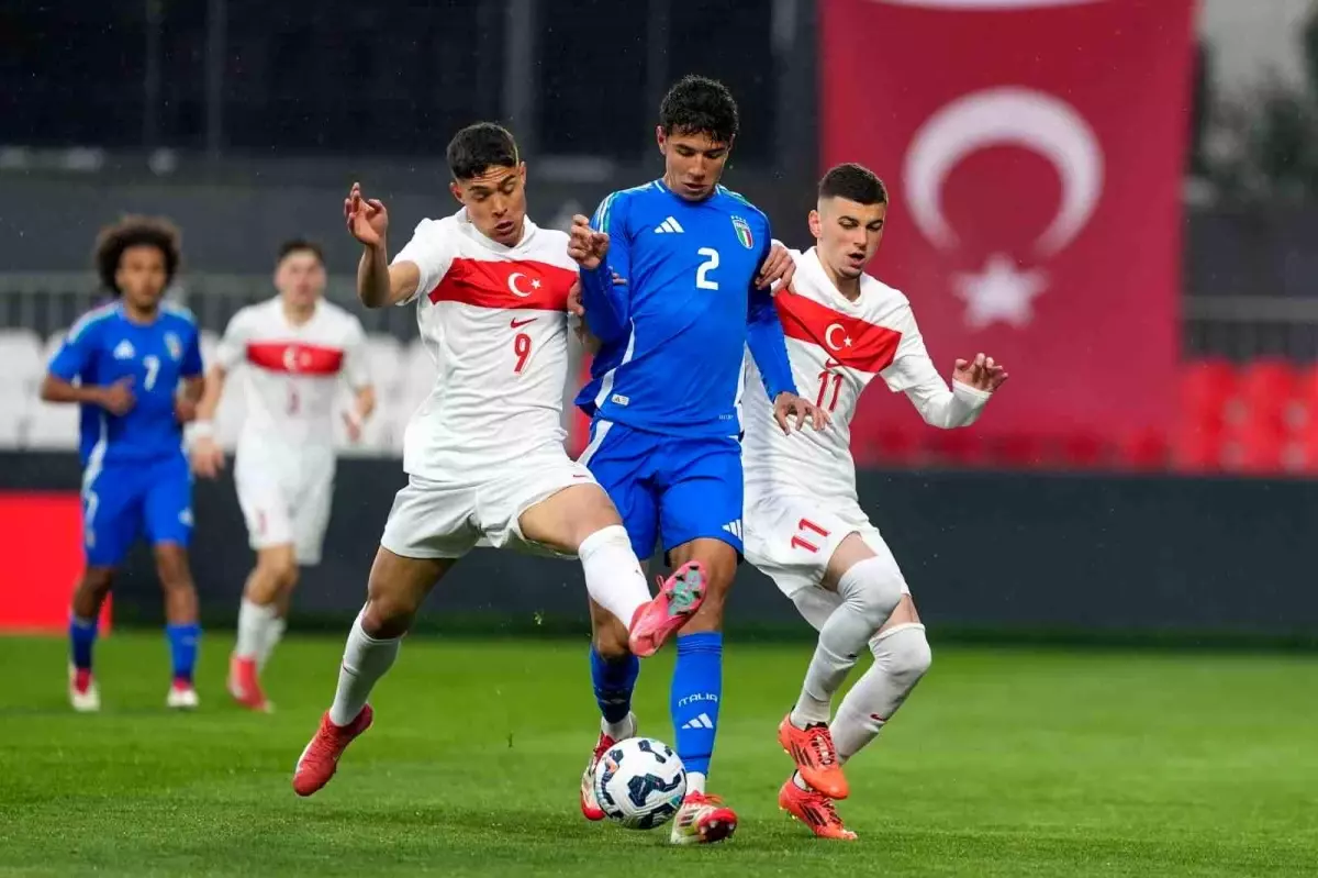 U20 Ulusal Kadro, İstanbul'da İtalya'ya 3-0 kaybetti. Son maç Romanya