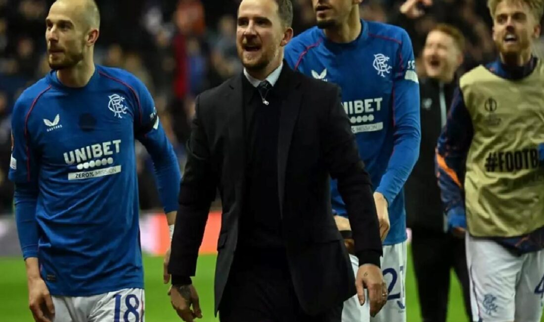 UEFA Glasgow Rangers'a UEFA Avrupa Ligi son 16 turunda Fenerbahçe'yi