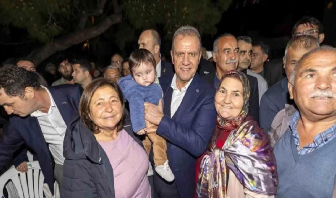 Mersin Büyükşehir Belediye Başkanı Vahap Seçer, Mut ilçesinde düzenlenen iftar