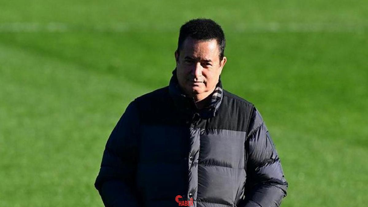 Fenerbahçe Asbaşkanı Acun Ilıcalı'nın sahibi olduğu İngiliz kulübü Hull City,