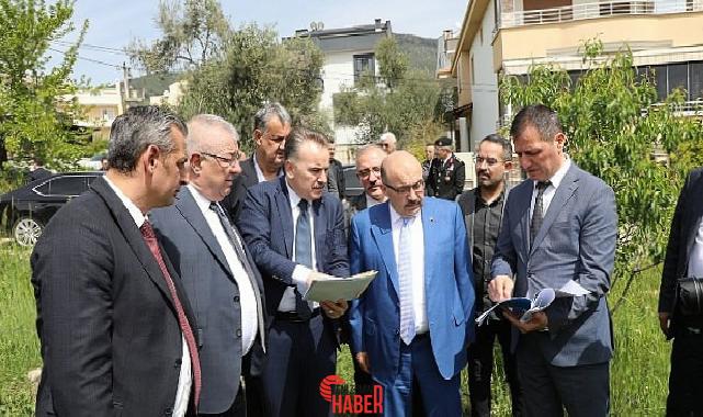 Balıkesir Valisi İsmail Ustaoğlu, Edremit Kaymakamı Ahmet Odabaş, Edremit Belediye