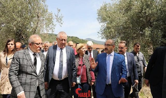 Edremit’in Altınoluk Mahallesi’nde bulunan Antandros Antik Kenti’nde Balıkesir Valisi İsmail