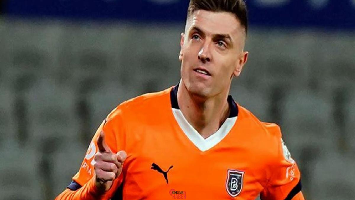 Başakşehir FK formasıyla bu dönem dikkatleri üzerine çeken bir performans