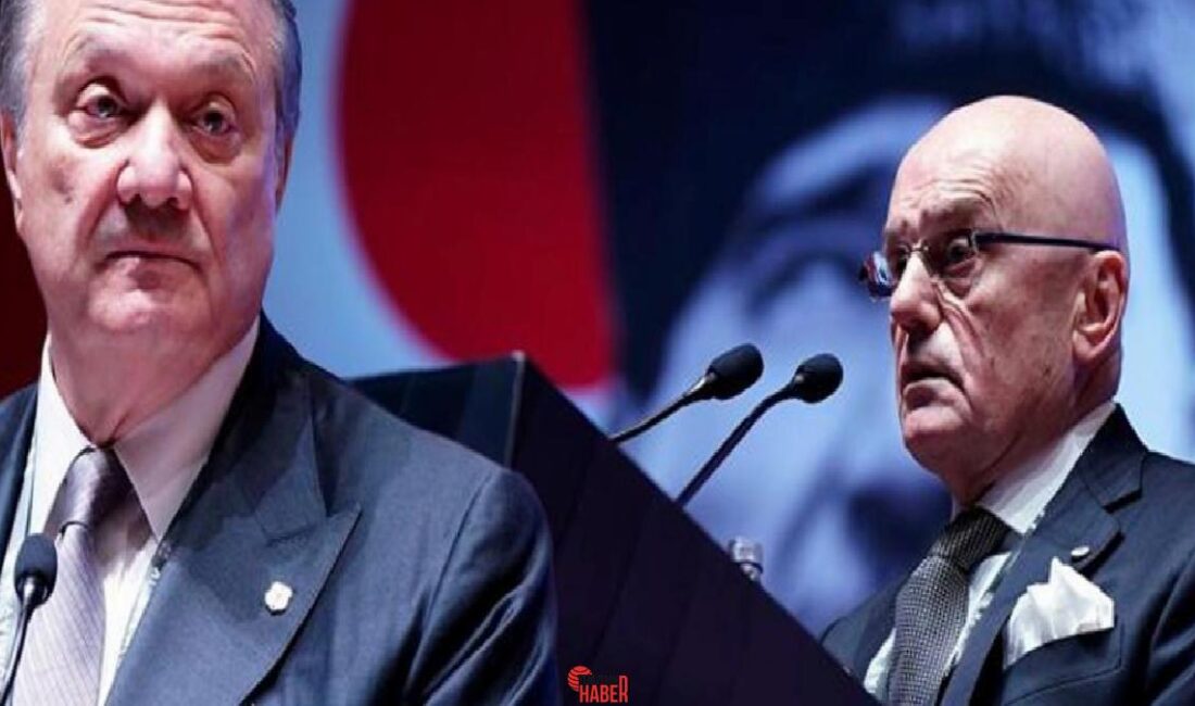 Beşiktaş Divan Kurulu Lideri Tevfik Yamantürk, Divan Kurulu Toplantısı'nda eski