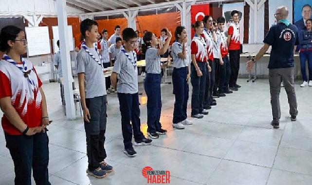Antalya Büyükşehir Belediyesi Gençlik Kampı ve Eğitim Merkezi’nde teorik eğitimlerini