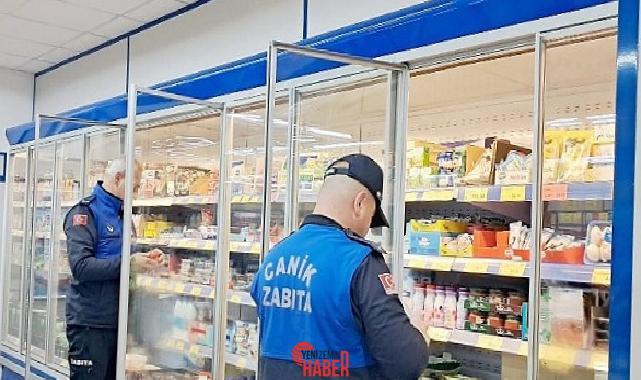 Canik Belediyesi, ilçede kurulan semt pazarlarına yönelik kontrollerine aralıksız bir