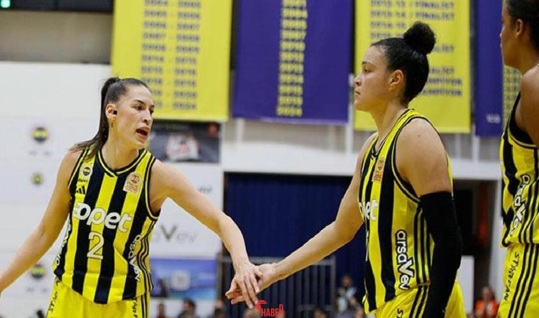 Bayanlar Basketbol Süper Ligi final serisinde Fenerbahçe Opet ağırladığı ÇİMSA