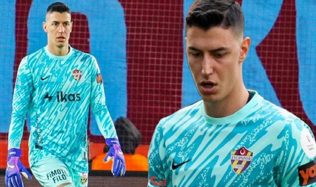 Süper Lig gruplarından Eyüpspor’un ulusal kaleci Berke Özer, gösterdiği performansla