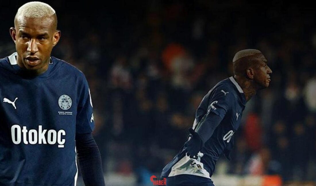Fenerbahçe'nin Brezilyalı yıldızı Anderson Talisca, Sivasspor ile oynanan maçta attığı