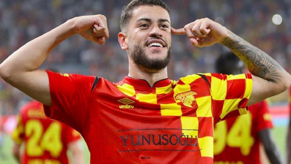 Bu dönem Harika Lig’de oynadığı futbolla taraflı tarafsız futbolseverlerin beğenisini
