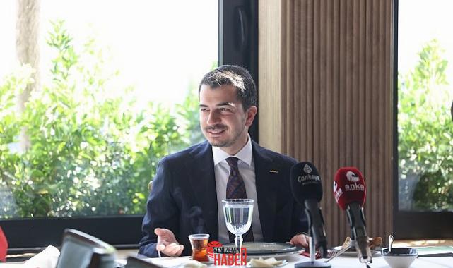 Çankaya Belediye Başkanı Hüseyin Can Güner, basın mensuplarıyla bir ortaya